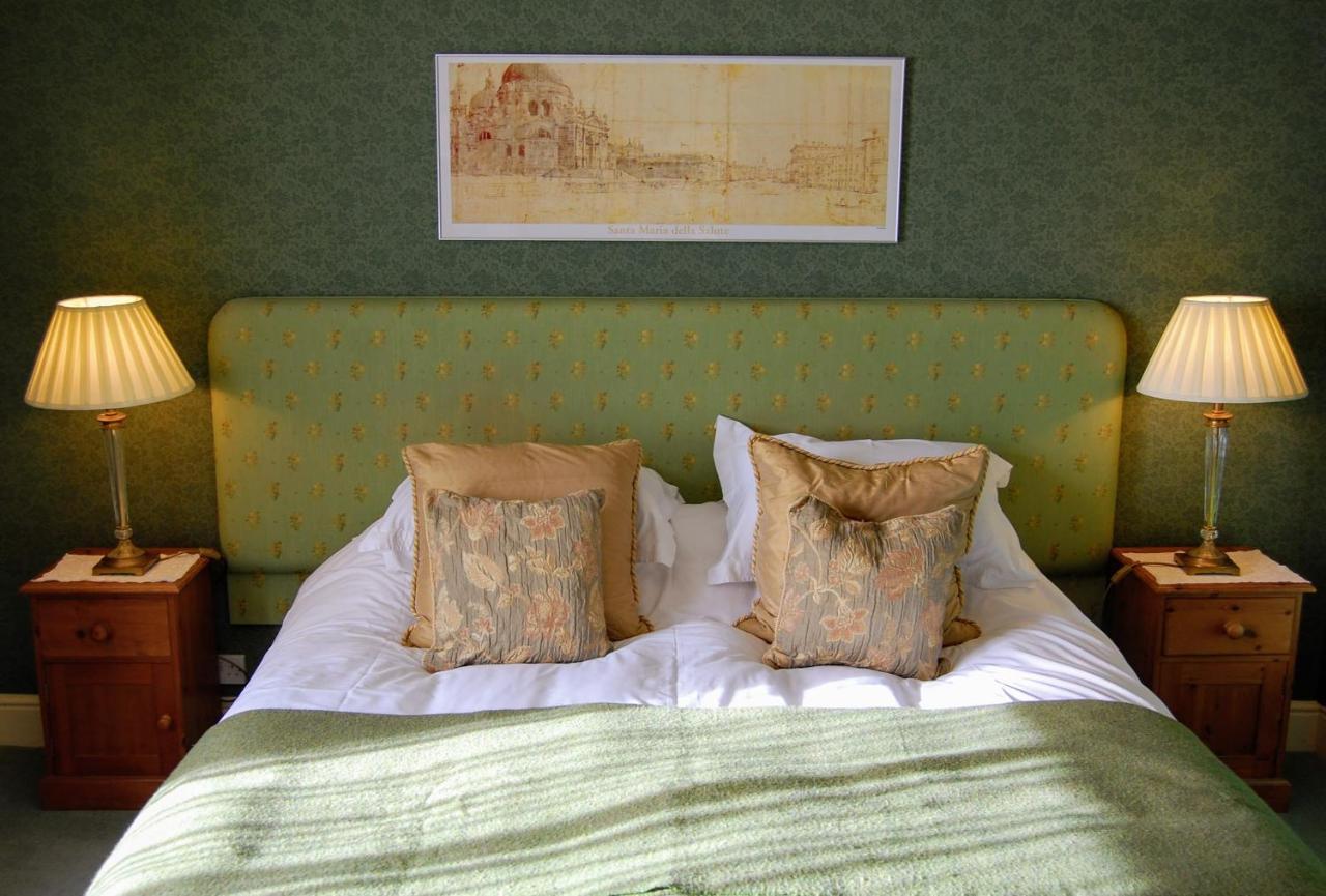 The Old Vicarage Dolfor Hotel Newtown  Eksteriør billede